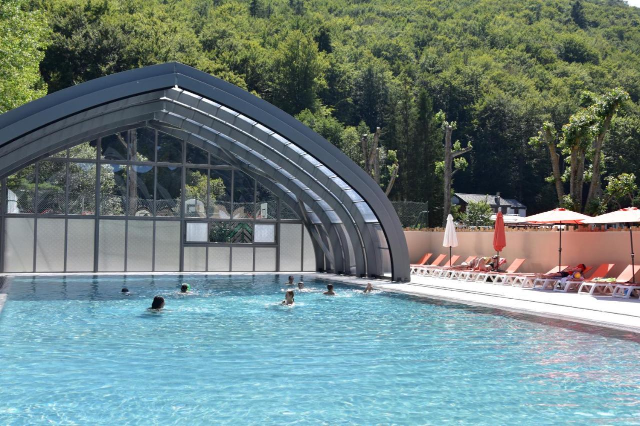 Hotel Domaine Du Lac Chambon Мюроль Экстерьер фото