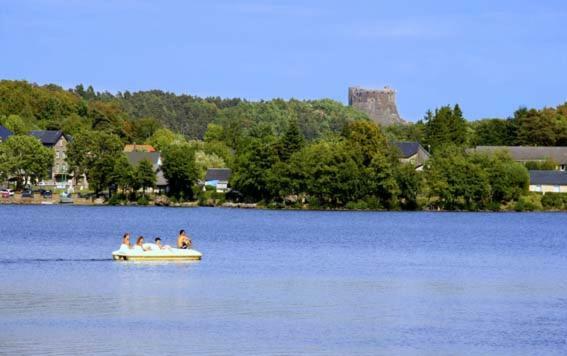 Hotel Domaine Du Lac Chambon Мюроль Экстерьер фото