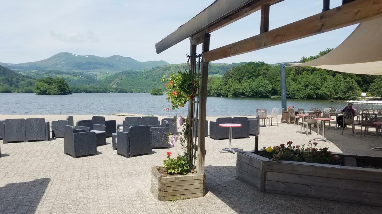 Hotel Domaine Du Lac Chambon Мюроль Экстерьер фото